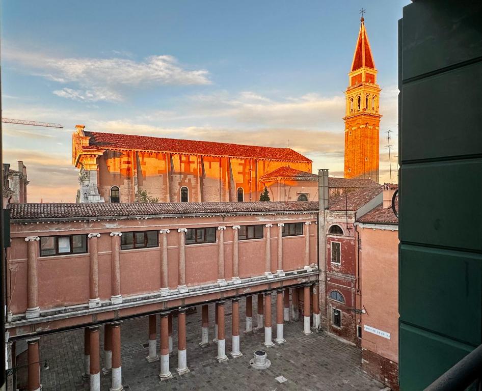 Palazzo Contarini Della Porta Di Ferro - Resim 28