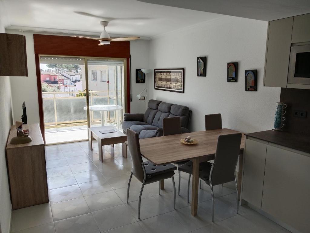 Cozzy flat in a quiet and nice area / Acogedor apartamento en zona tranquila y agradable