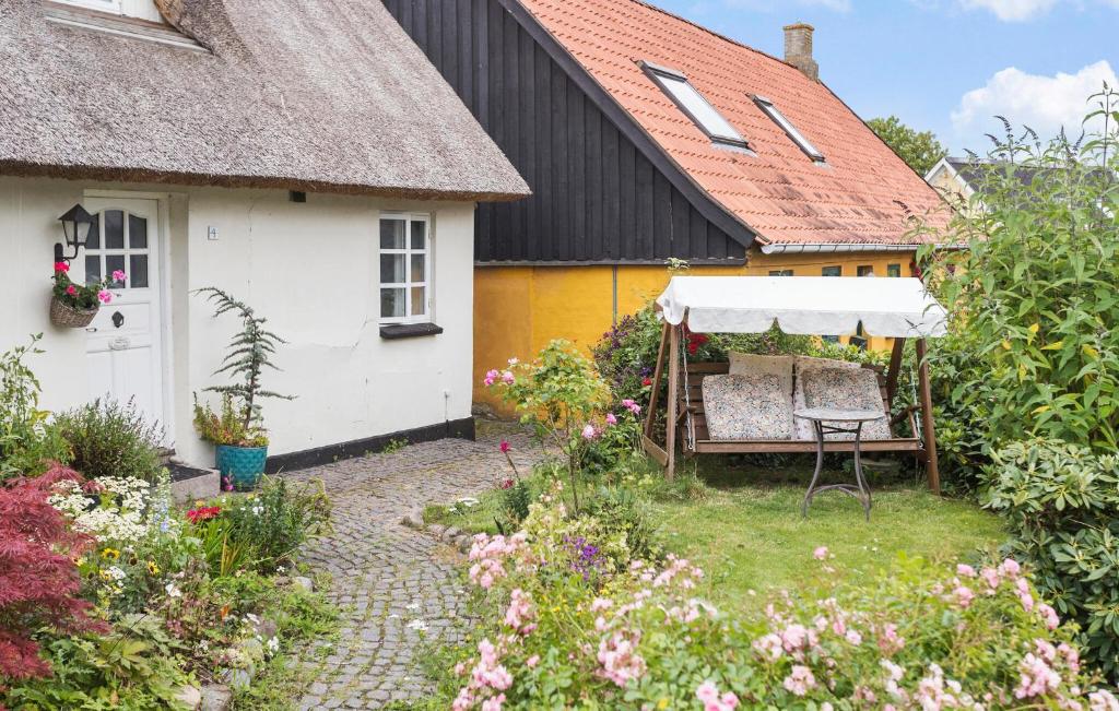 Zahrada ubytování Awesome Home In Roskilde With Wifi