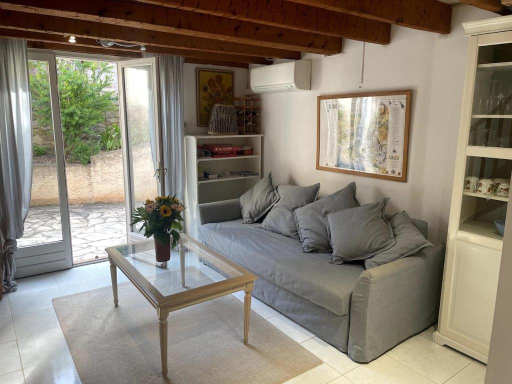 Et opholdsområde på Charming Bandol cottage