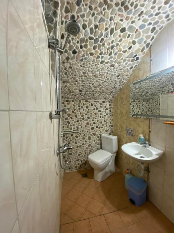 Koupelna v ubytování Guest house Memushi