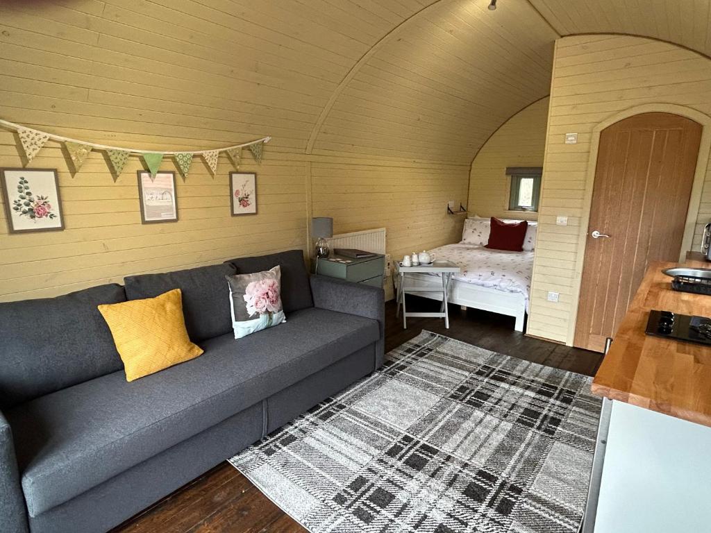 Postel nebo postele na pokoji v ubytování Barnharrow Holiday Pods