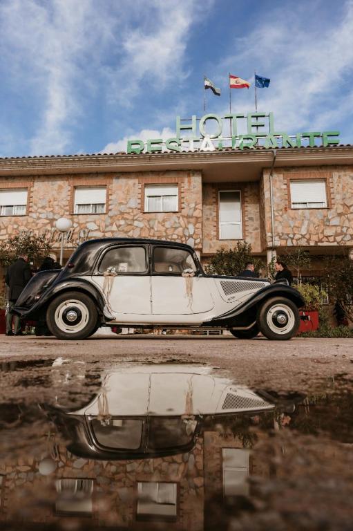 Hotel Restaurante Sostenible La Laguna - Housity