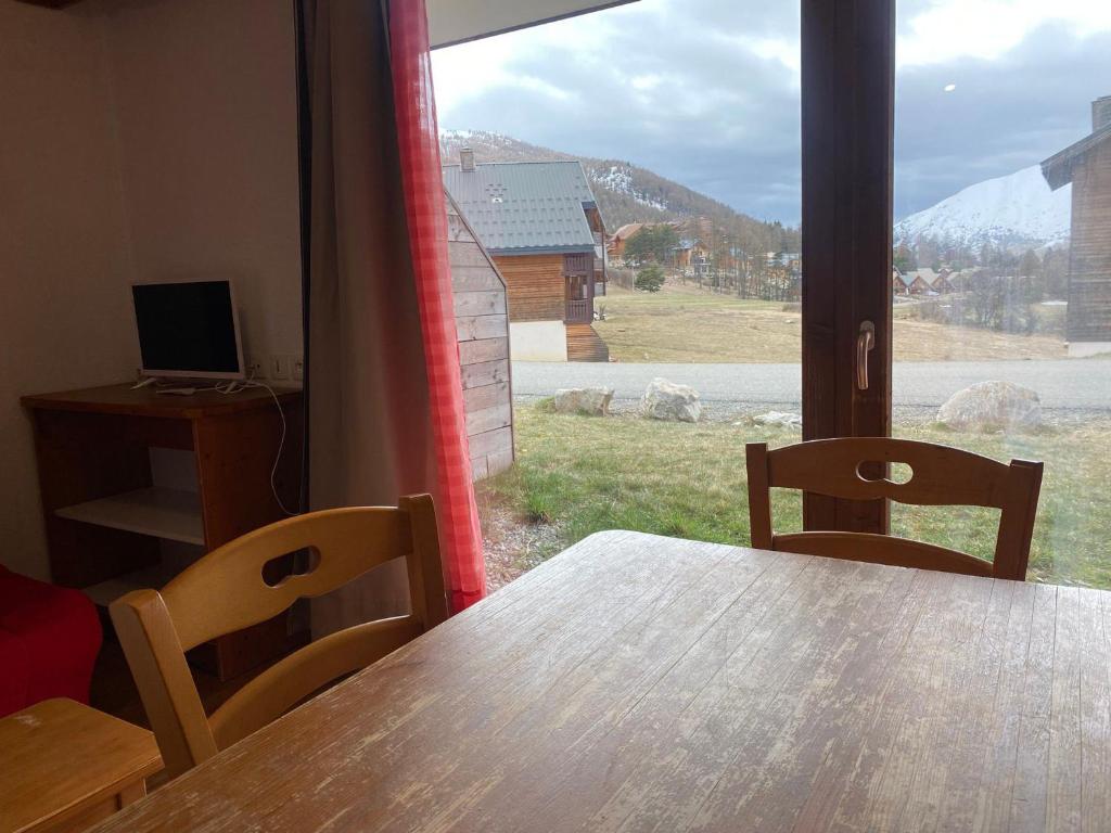 Nespecifikovaný výhled na hory nebo výhled na hory při pohledu z apartmánu