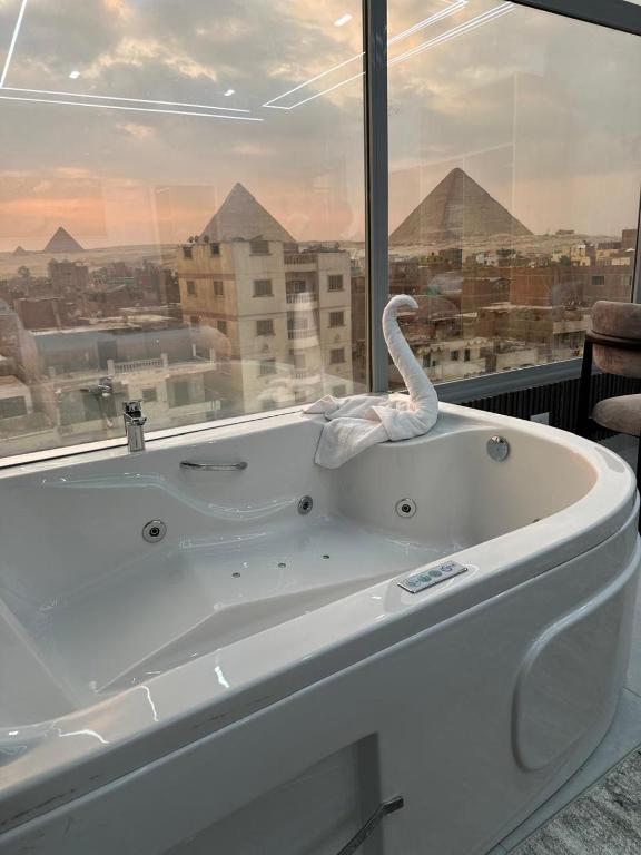 Nespecifikovaný výhled na hory nebo výhled na hory při pohledu z hotelu