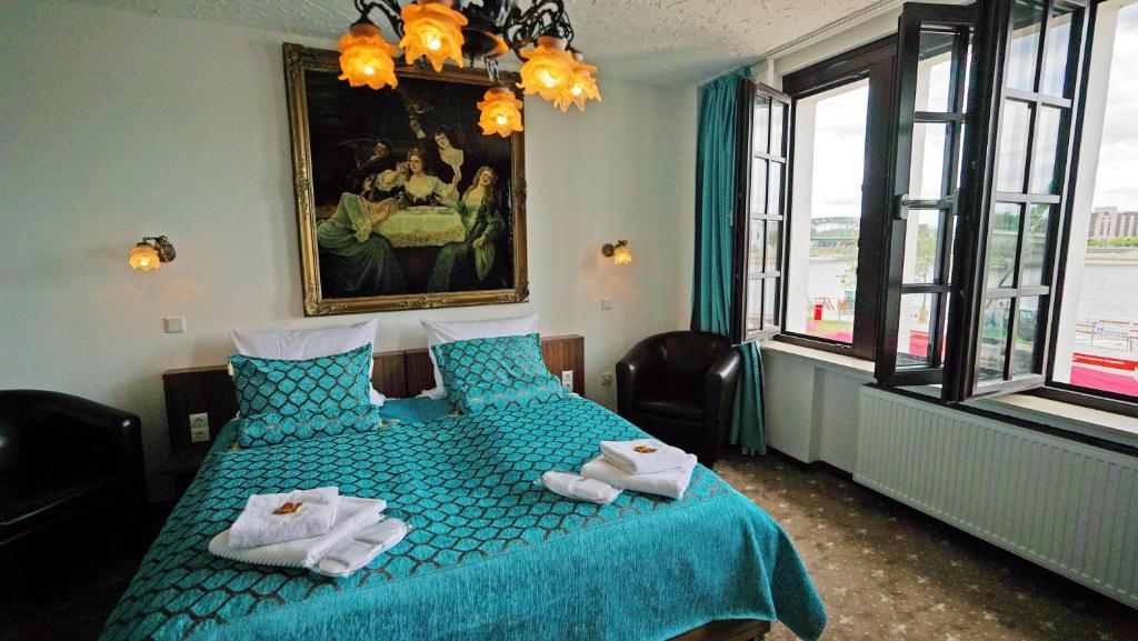 Hotel und Restaurant Löwenbräu Köln - Resim 43