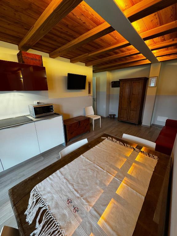 A seating area at Maison Palmira