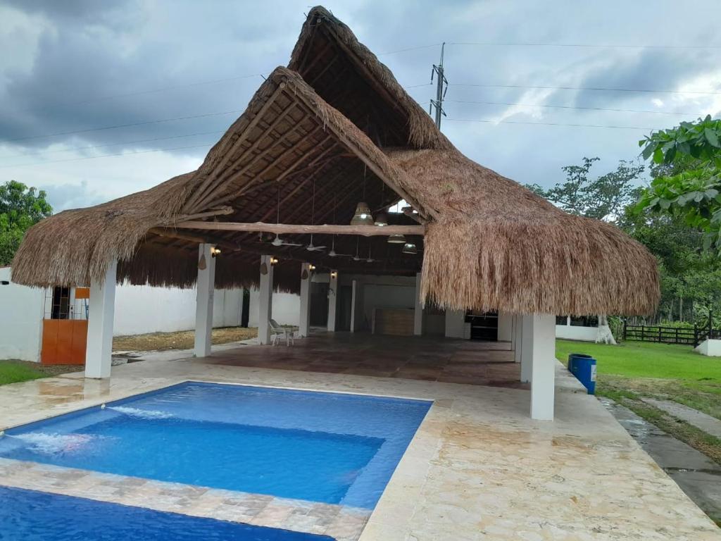 Bazén v ubytování Casa Campestre Rancho 75 Eco Park nebo v jeho okolí