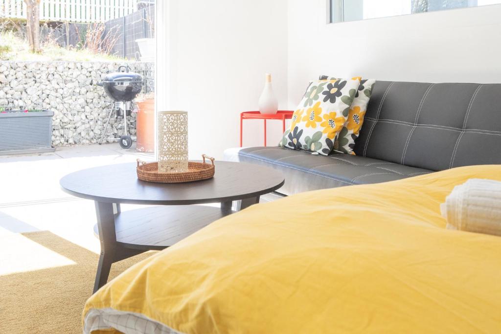 Postel nebo postele na pokoji v ubytování Elegant Suites Murten
