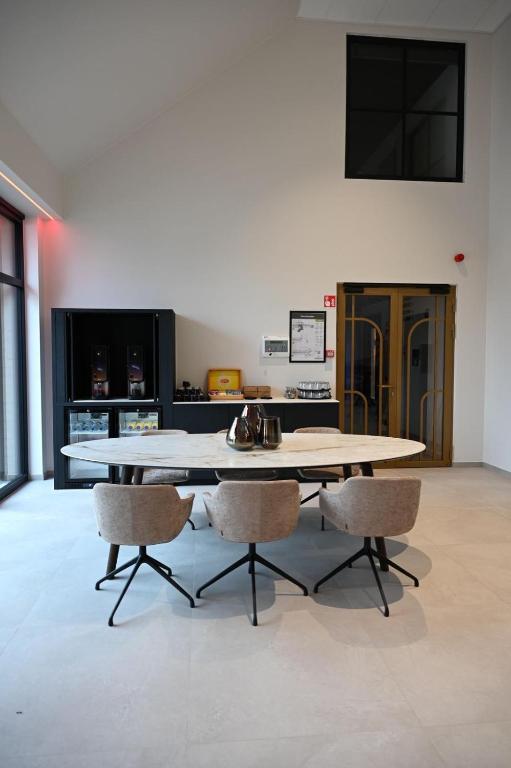 Kuchyň nebo kuchyňský kout v ubytování Bremberg Hotel