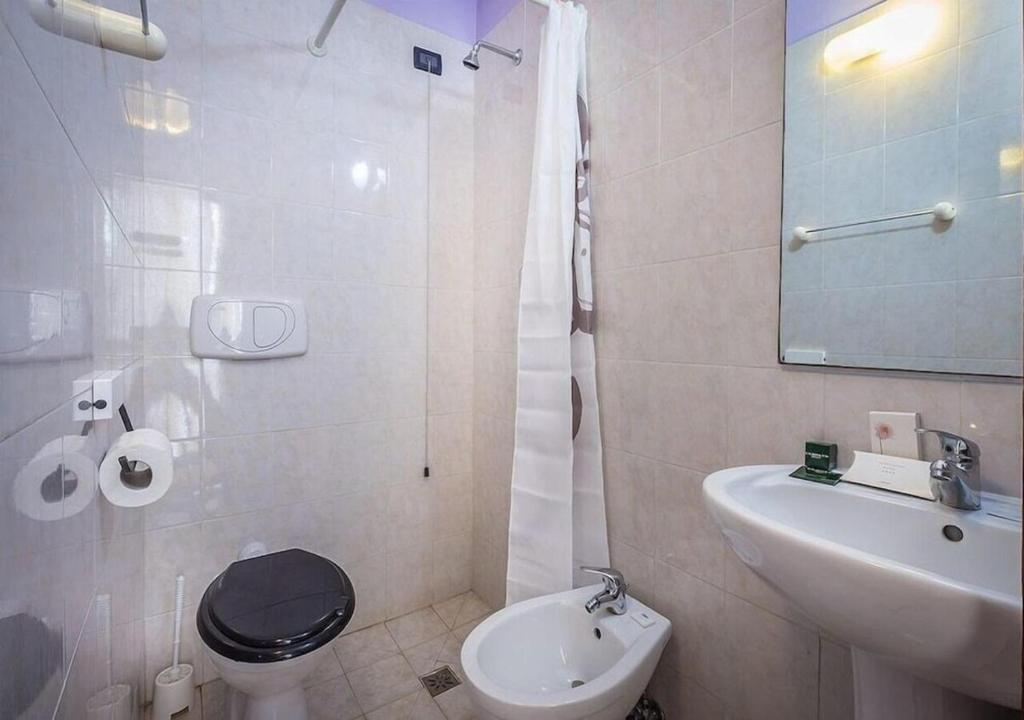 Koupelna v ubytování Hotel Real