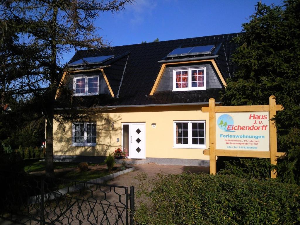 Το κτήριο όπου στεγάζεται  το διαμέρισμα