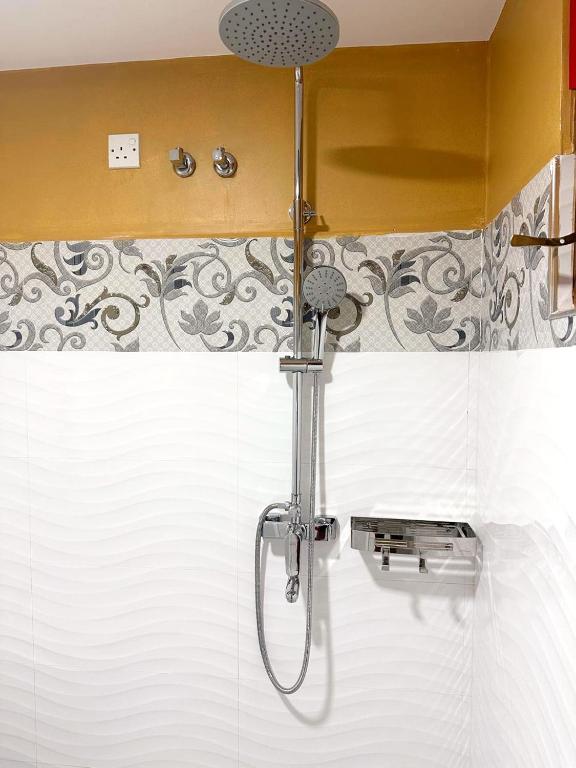 Lahiru Airport Villa - 14