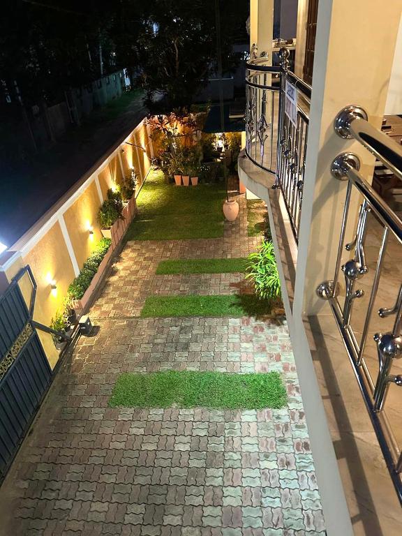 Lahiru Airport Villa - 16