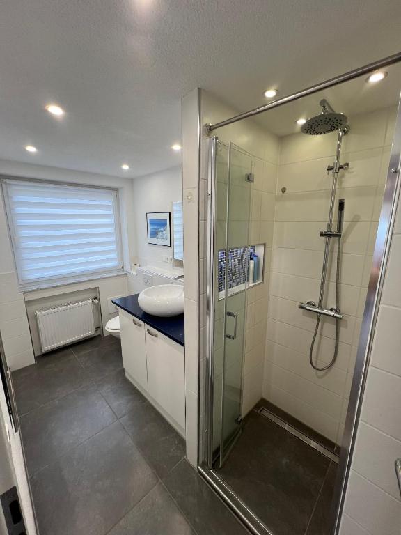Gästehaus Regenbogen - Quadruple Room With Bathroom