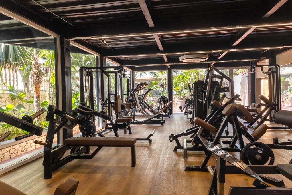 Fitness centrum a/nebo fitness zařízení v ubytování Hotel Caribe by Faranda Grand, a member of Radisson Individuals
