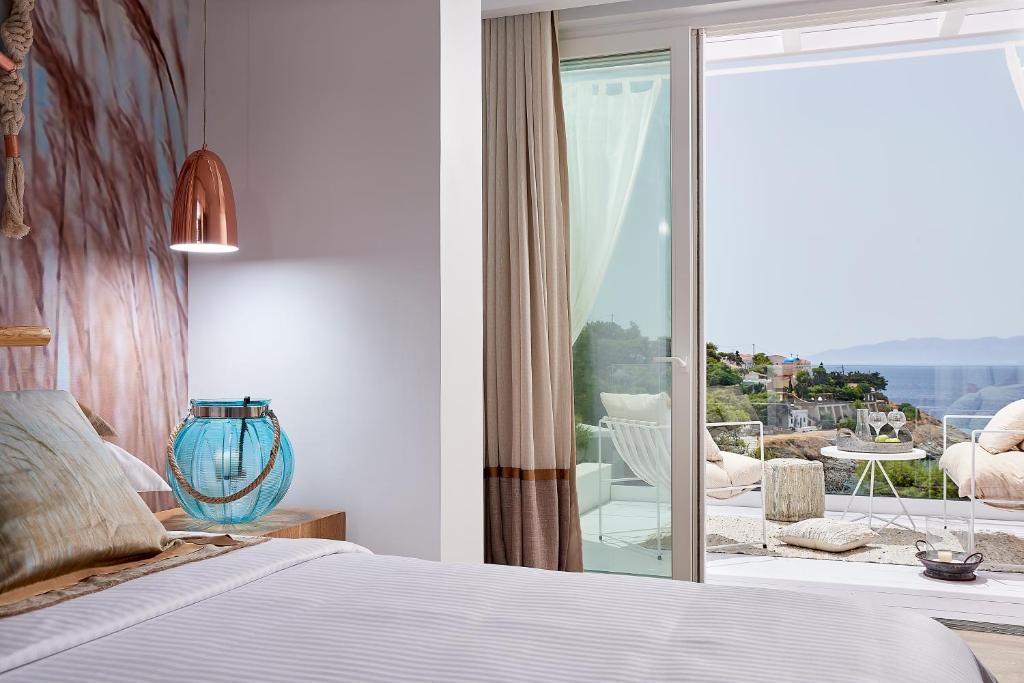 A bed or beds in a room at Canal Suites