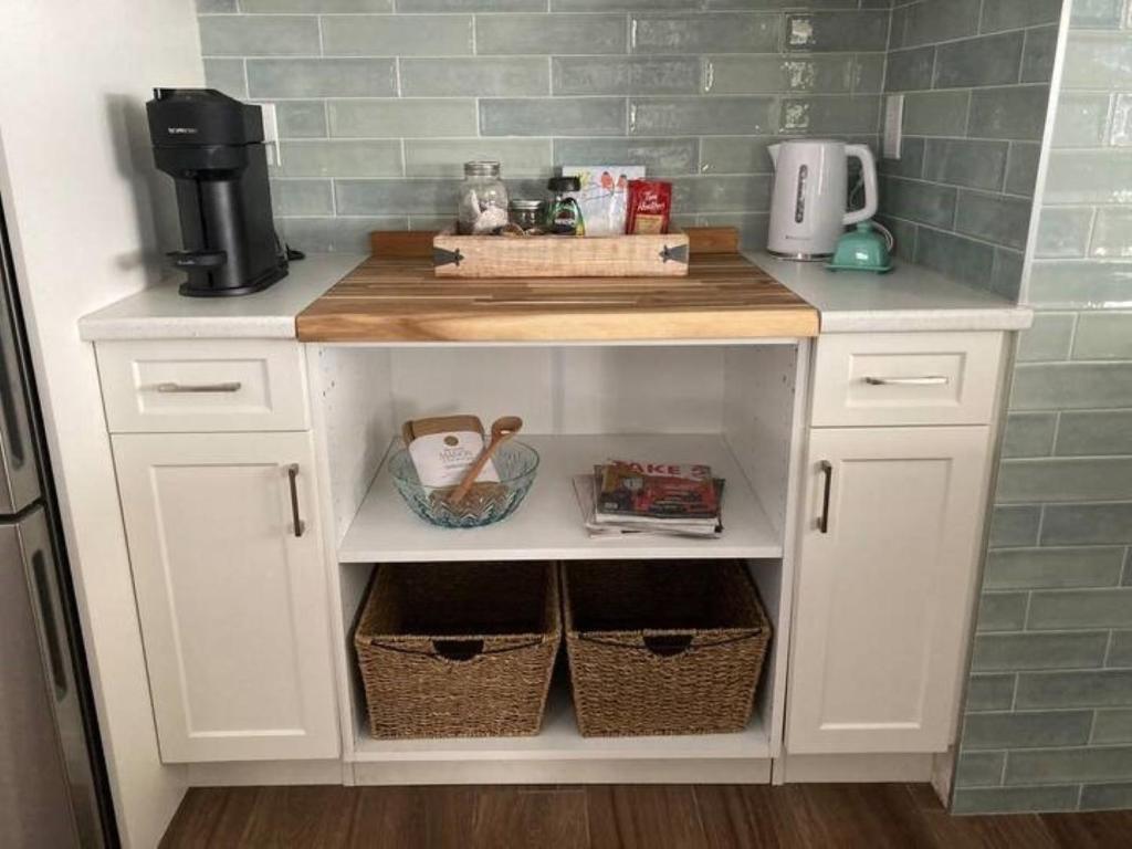 Dapur atau dapur kecil di Ladysmith Harbour View House