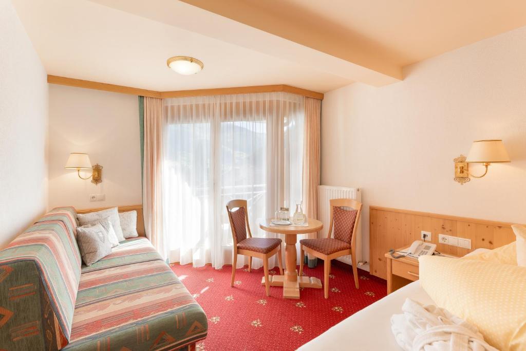 Hotel Pinzger Tux - 4