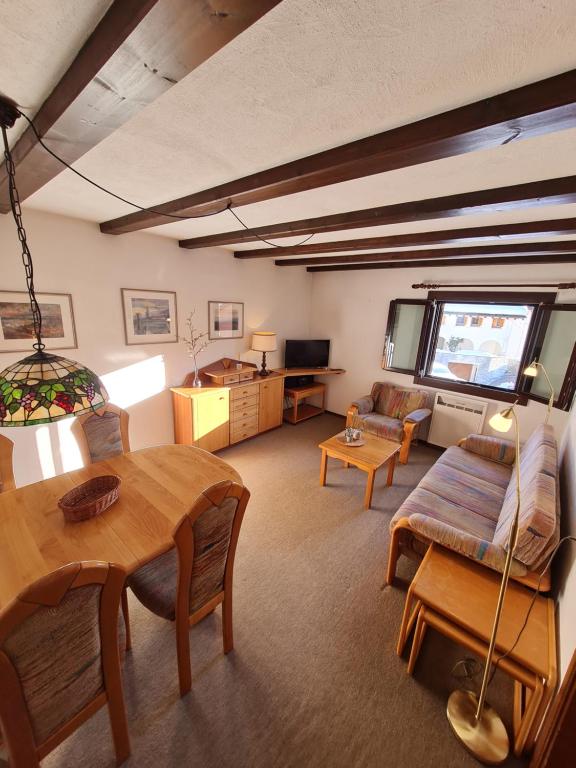 Χώρος καθιστικού στο Chesa Margun Surlej Engadin St Moritz Nähe Corvatschbahn