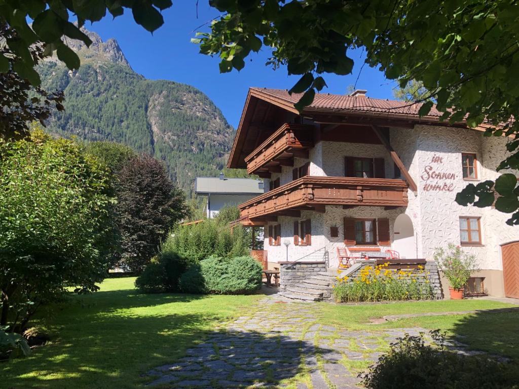 Nespecifikovaný výhled na hory nebo výhled na hory při pohledu z bed and breakfast