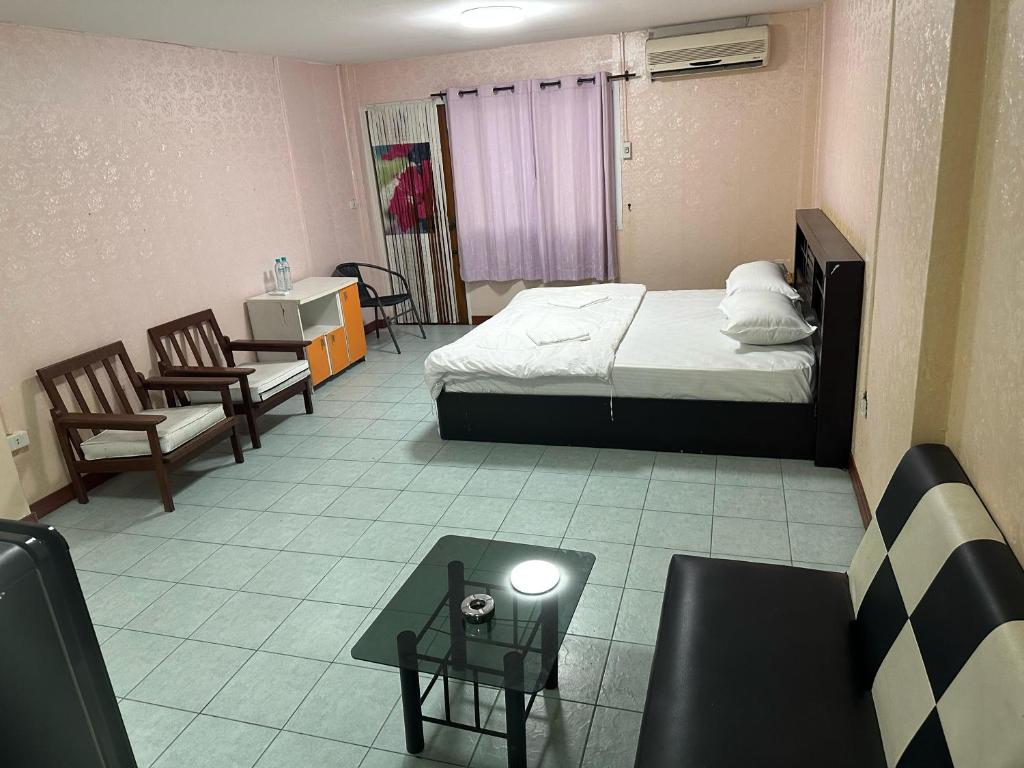 MAGNIFICo INN PATTAYA - Resim 9