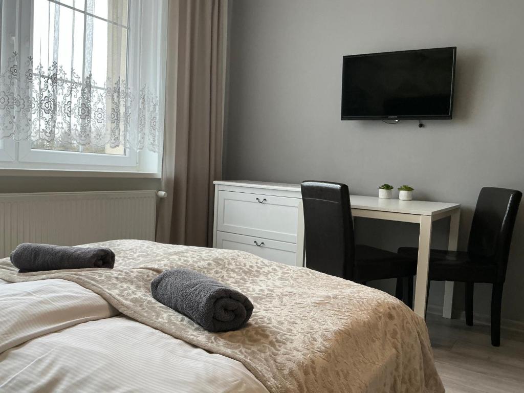 Hostel Przed Świtem - Habitación Doble Con Baño Privado