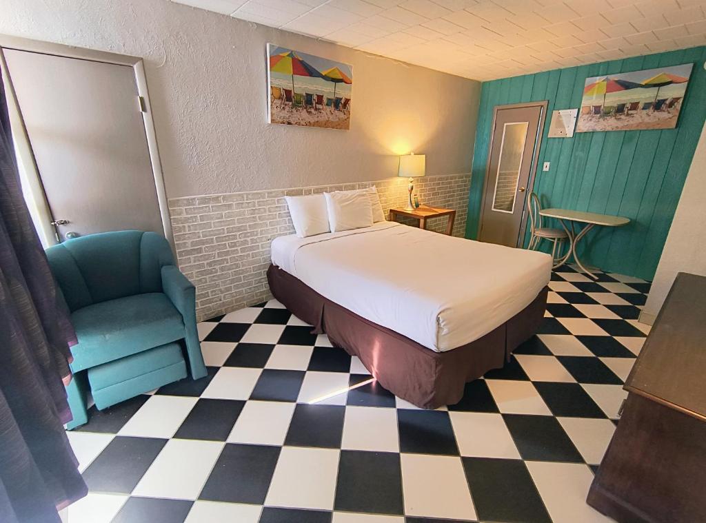Postel nebo postele na pokoji v ubytování Monaco Motel - Wildwood Beach & Boardwalk