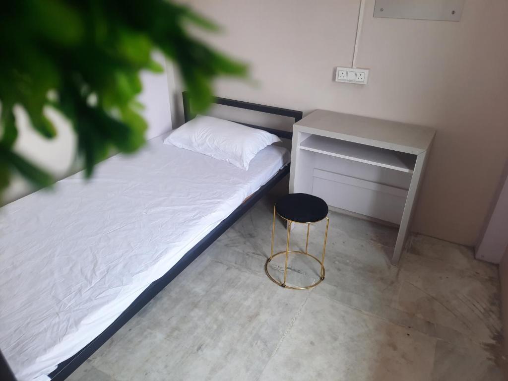 Postel nebo postele na pokoji v ubytování Little While global-Micro hotel- Backpacker friendly- near metro