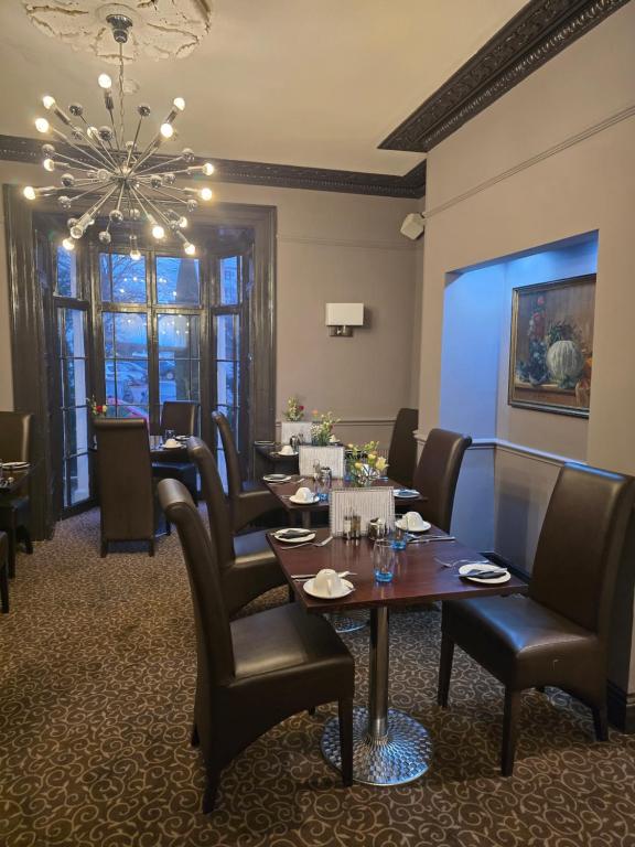 Queens Court Hotel - Resim 45