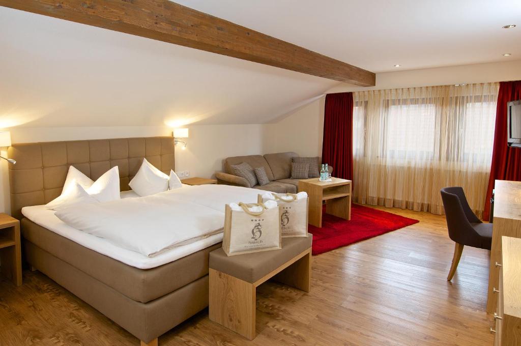 Hotel Hirsch - Comfort Vierpersoonskamer