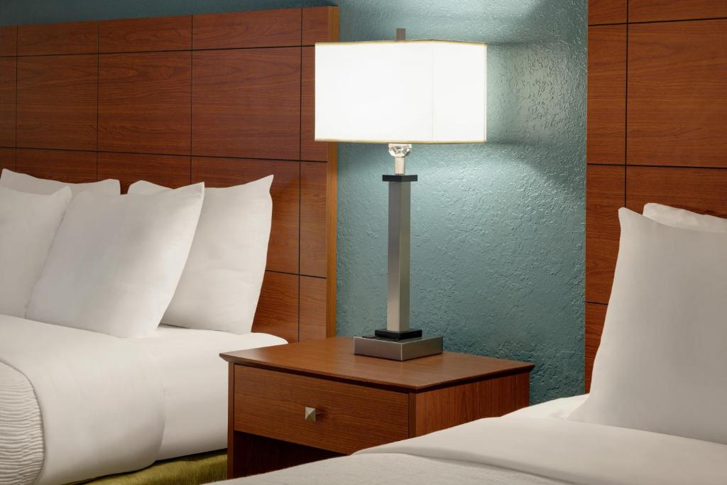 AmericInn by Wyndham Grand Rapids Airport North photo