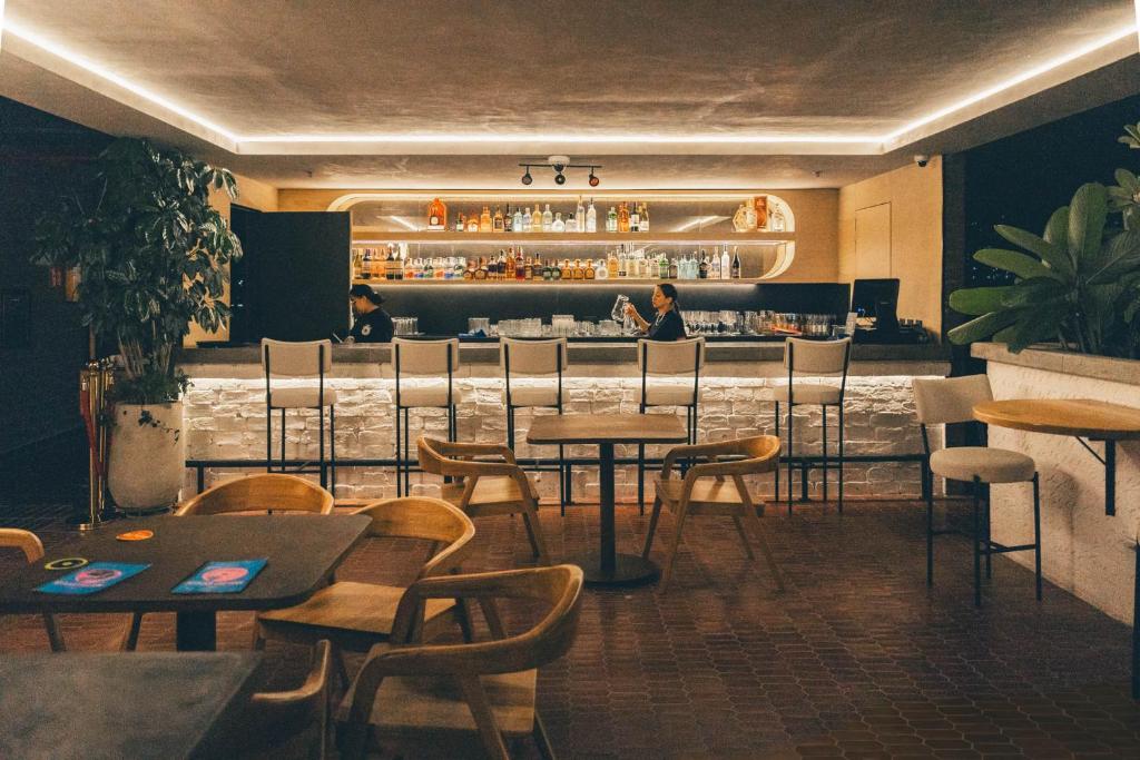 Lounge nebo bar v ubytování Heiss Hotel