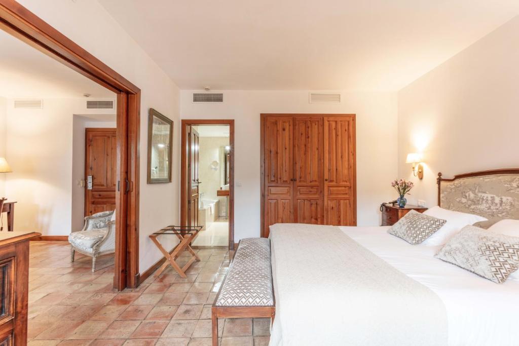 Hotel Puerta de la Luna - 17