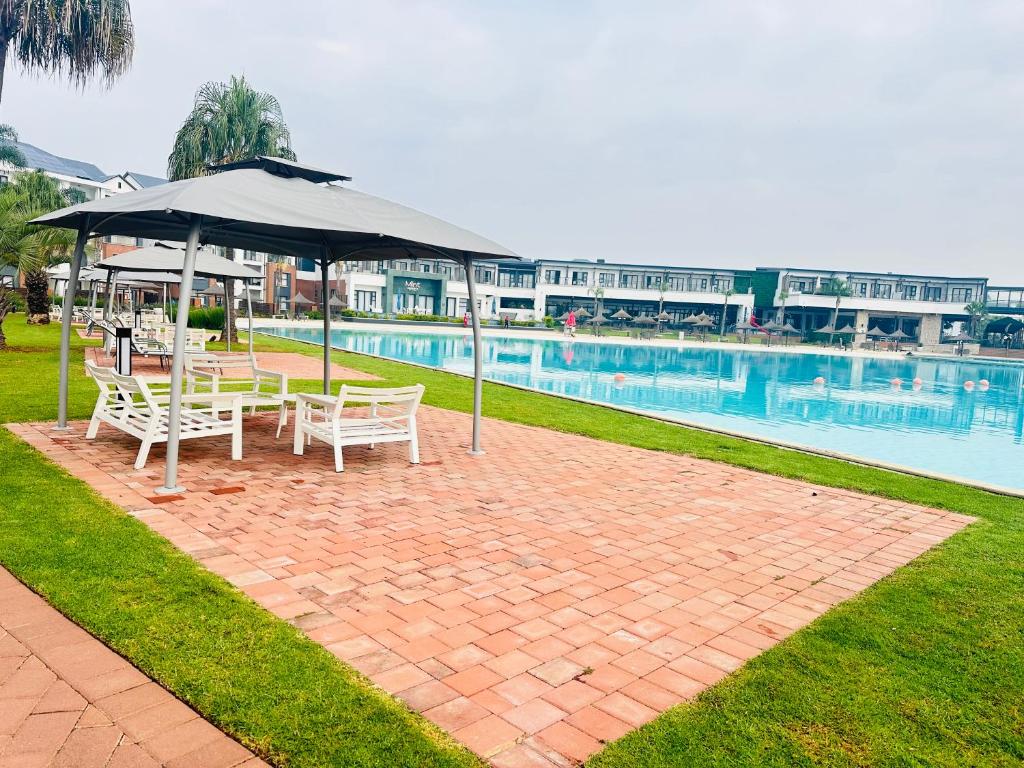 Πισίνα στο ή κοντά στο Three bedrooms Apartment at The Blyde Lagoons PTA