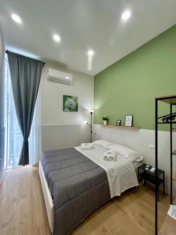 MERY&INES guest house Central Station