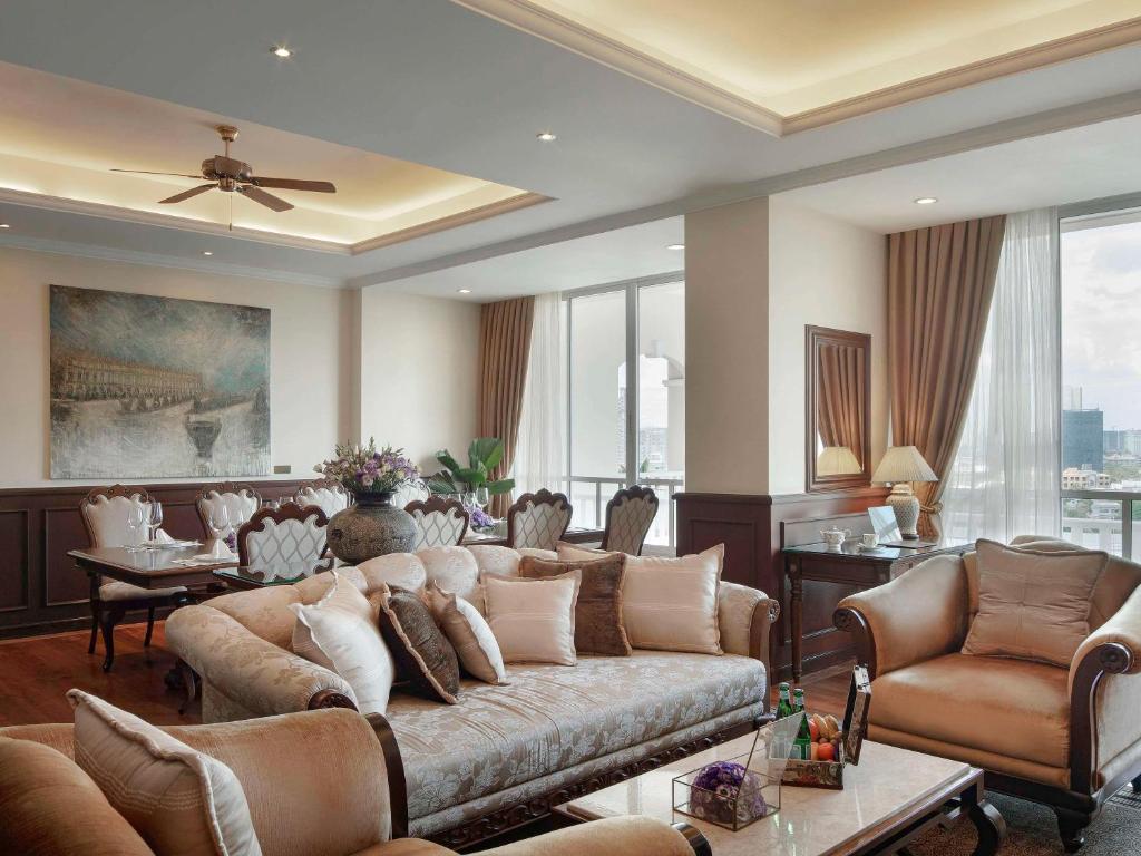 Posezení v ubytování Sofitel Phnom Penh Phokeethra