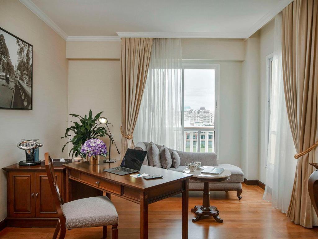 Posezení v ubytování Sofitel Phnom Penh Phokeethra