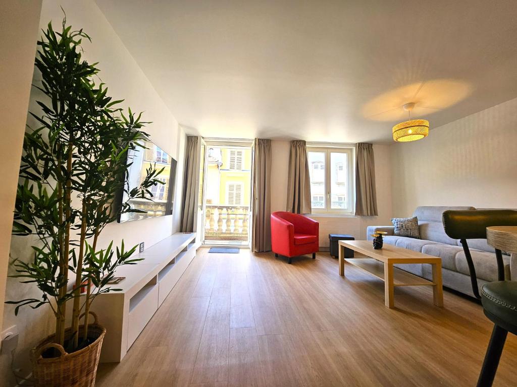 Magnifique T2-Chez François et Kamila - Centre historique-CLIM- Parking privé 50m de l'appartement- balcon avec vue – photo 2