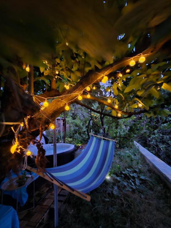 Zahrada ubytování Lemon Garden Apartment-Hot Tub Jacuzzi