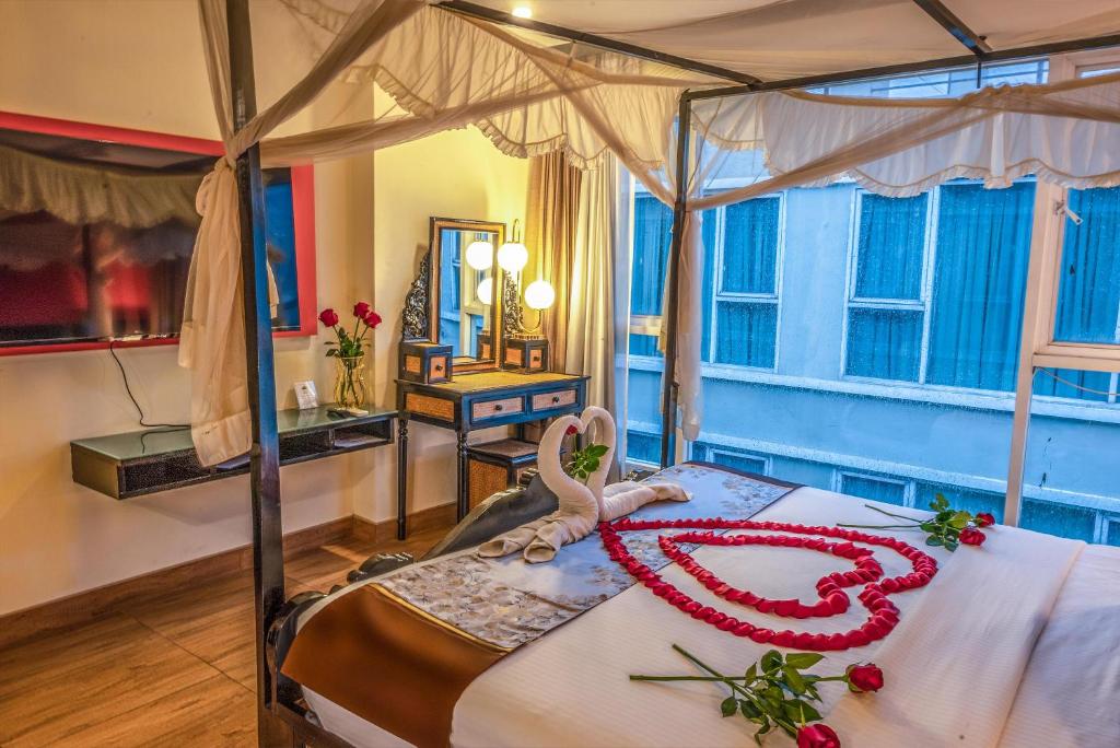 Boss Suites Nana Hotel - Resim 4