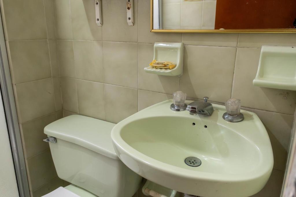 Koupelna v ubytování Hotel Veleros Cartagena