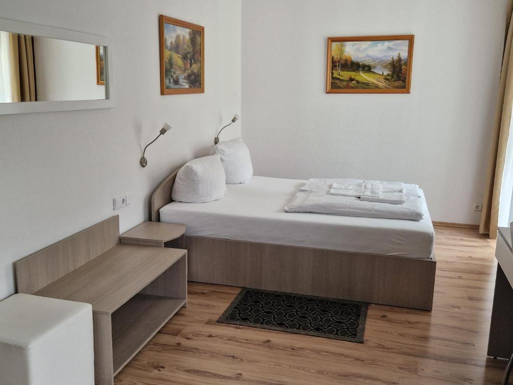 Postel nebo postele na pokoji v ubytování Schwanen-Resort