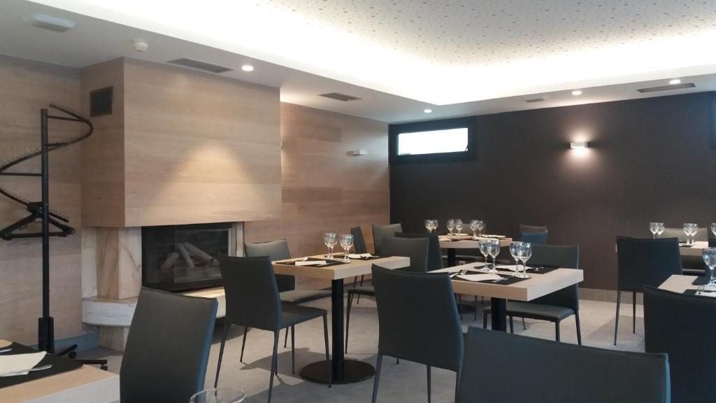 TV a/nebo společenská místnost v ubytování Hotel Ezeiza