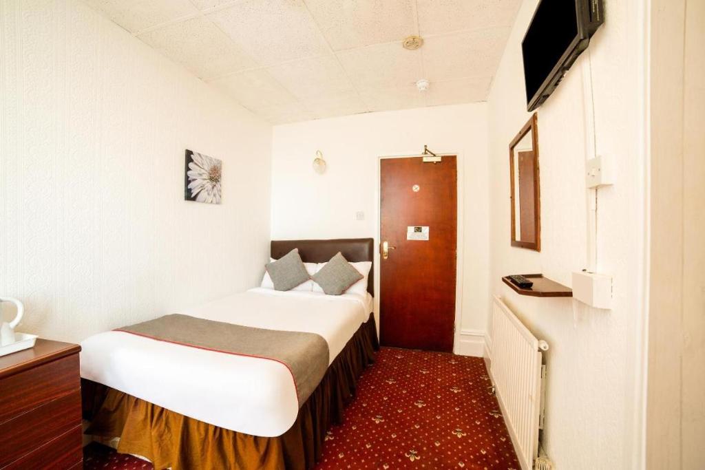 HOTEL BLUE OCEAN - Call For Cheap Prices - Check In Until 3AM - Resim 10