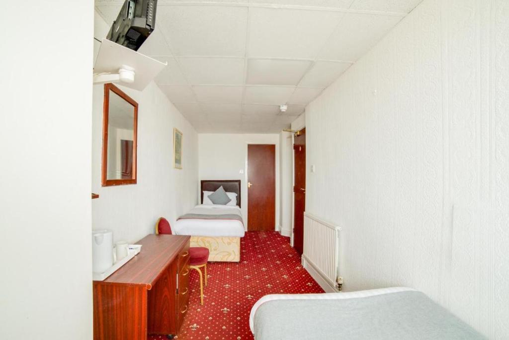 HOTEL BLUE OCEAN - Call For Cheap Prices - Check In Until 3AM - Resim 13