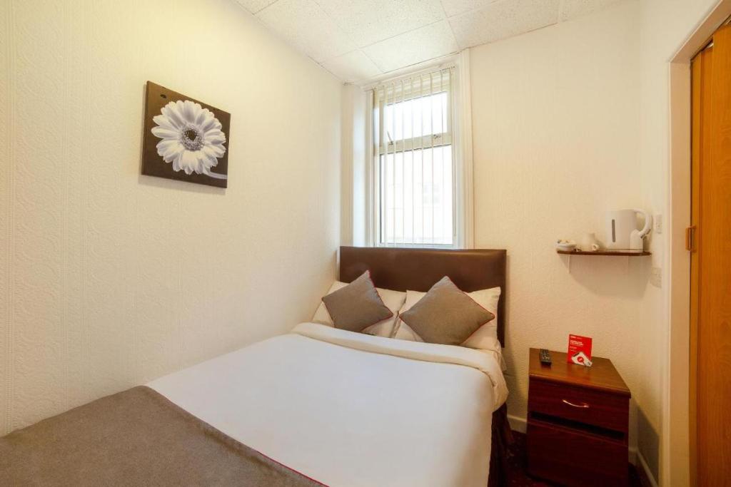 HOTEL BLUE OCEAN - Call For Cheap Prices - Check In Until 3AM - Resim 17