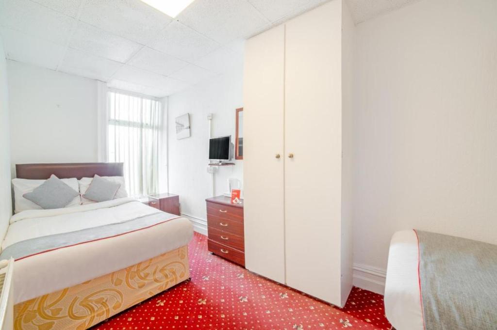 HOTEL BLUE OCEAN - Call For Cheap Prices - Check In Until 3AM - Resim 19