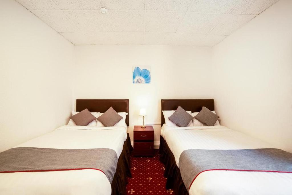 HOTEL BLUE OCEAN - Call For Cheap Prices - Check In Until 3AM - Resim 28