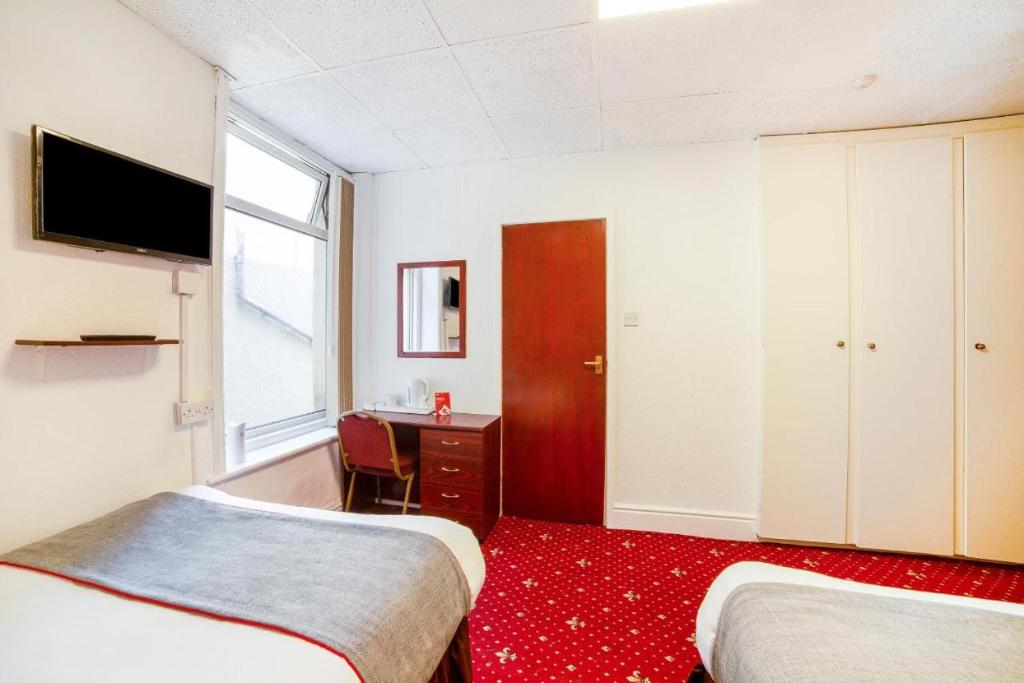 HOTEL BLUE OCEAN - Call For Cheap Prices - Check In Until 3AM - Resim 34